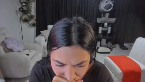 FENIX online show from 10/18/25, 02:03