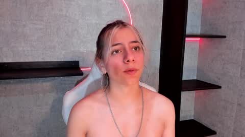 Snapshot of artemisablake chatting on 01/10/25, 12:49 artemisablake online show from 01/10/25, 12:49