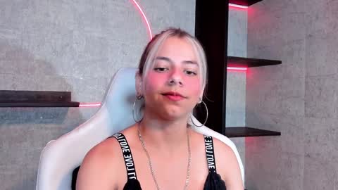 Snapshot of artemisablake chatting on 01/13/25, 09:31 artemisablake online show from 01/13/25, 09:31