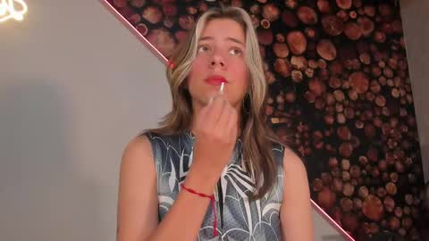 Snapshot of artemisablake chatting on 02/21/25, 07:21 artemisablake online show from 02/21/25, 07:21