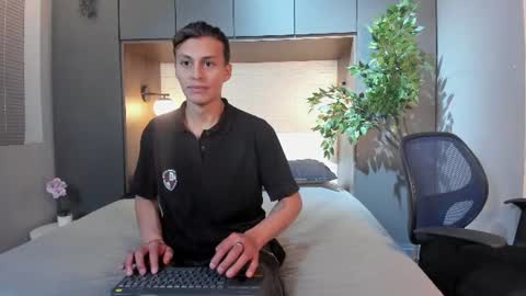 Snapshot of artemisblackwood chatting on 07/10/26, 01:47 artemisblackwood online show from 07/10/26, 01:47