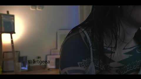 Linda  independent model artgeea online show from 06/07/26, 11:19