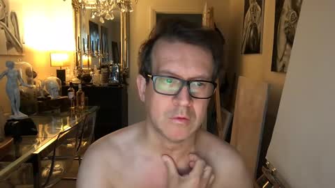 Snapshot of artisterotic chatting on 12/09/24, 08:55 artisterotic online show from 12/09/24, 08:55