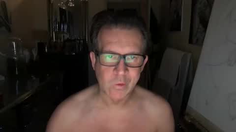 Snapshot of artisterotic chatting on 01/07/25, 08:13 artisterotic online show from 01/07/25, 08:13