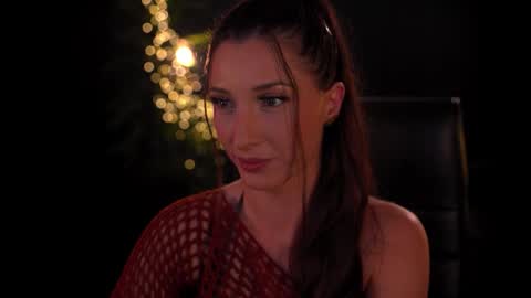 Snapshot of artmarlene chatting on 11/18/25, 01:55 Marlene online show from 11/18/25, 01:55