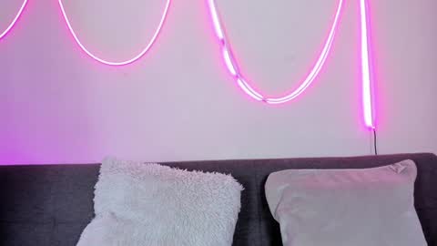 MIA OF artmiajoy online show from 12/17/24, 01:16