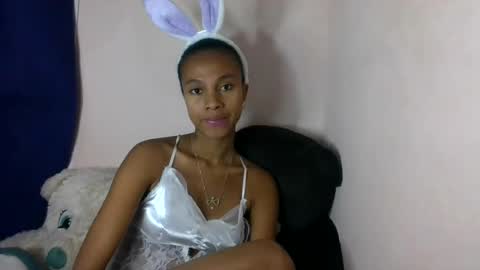 Snapshot of artsloveyou chatting on 07/17/26, 03:57 artsloveyou online show from 07/17/26, 03:57