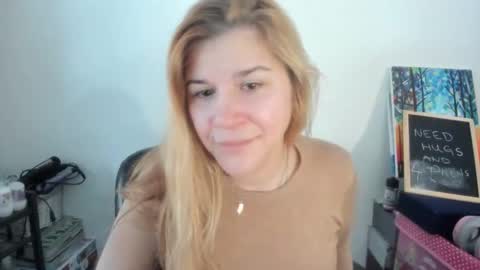 Snapshot of artsyandcraftsy_ chatting on 01/06/26, 09:24 MIA online show from 01/06/26, 09:24