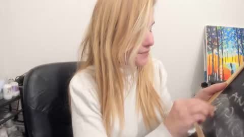 Snapshot of artsyandcraftsy_ chatting on 01/07/26, 10:56 MIA online show from 01/07/26, 10:56