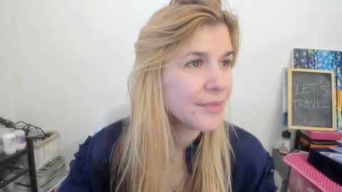 Snapshot of artsyandcraftsy_ chatting on 01/09/26, 11:13 MIA online show from 01/09/26, 11:13