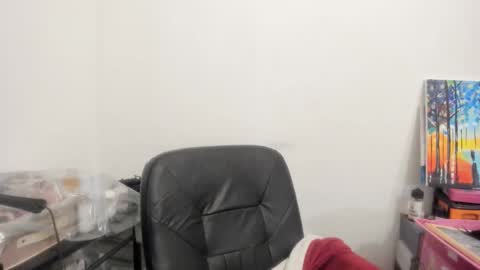 Snapshot of artsyandcraftsy_ chatting on 02/02/26, 11:36 MIA online show from 02/02/26, 11:36