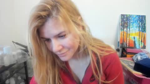 Snapshot of artsyandcraftsy_ chatting on 02/08/26, 11:35 MIA online show from 02/08/26, 11:35