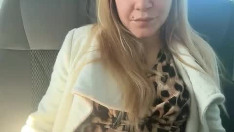 Snapshot of artsyandcraftsy_ chatting on 02/26/26, 11:42 MIA online show from 02/26/26, 11:42