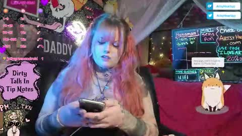 ArtsyHeartsyy online show from 01/06/26, 01:42