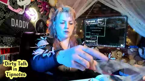 ArtsyHeartsyy online show from 03/28/26, 12:54