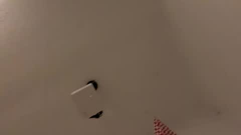 Snapshot of artyparty818 chatting on 04/12/26, 07:35 artyparty818 online show from 04/12/26, 07:35