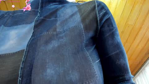 hellen online show from 02/07/25, 04:03