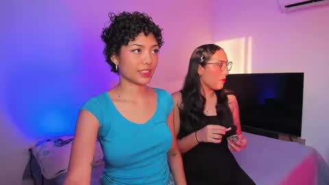 Snapshot of ary_and_kel chatting on 03/12/25, 10:28 Ariana and Kelsieh online show from 03/12/25, 10:28