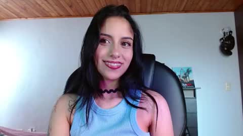   Independent Model online show from 10/20/25, 07:36