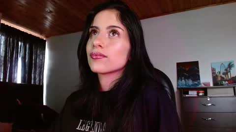   Independent Model online show from 11/19/25, 08:42