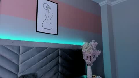 Snapshot of ary_thompson_ chatting on 12/10/24, 11:30 ARY THOMPSON online show from 12/10/24, 11:30