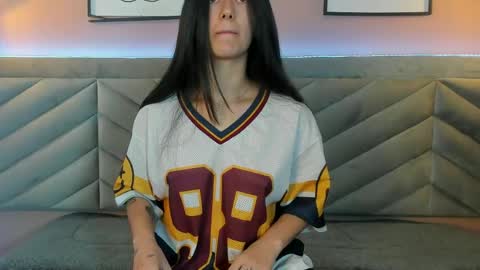 Snapshot of ary_thompson_ chatting on 04/03/26, 12:14 ARY THOMPSON online show from 04/03/26, 12:14