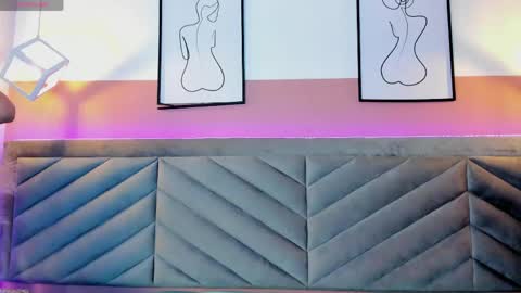 Snapshot of ary_thompson_ chatting on 04/15/26, 12:23 ARY THOMPSON online show from 04/15/26, 12:23