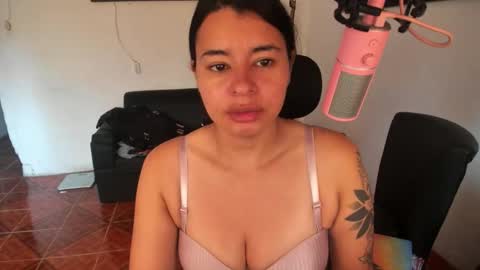 Arya Miller online show from 10/04/25, 01:42