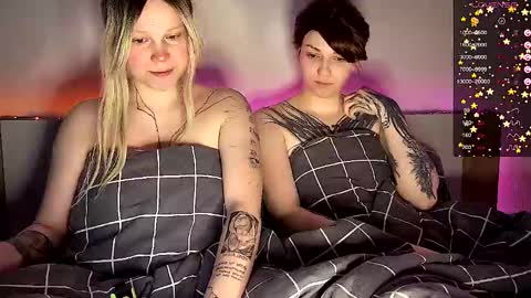 Arya brunett and Cassie blond online show from 02/09/25, 07:38