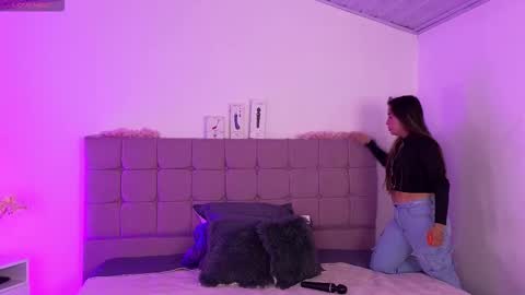 arycooper_ online show from 02/04/26, 11:49