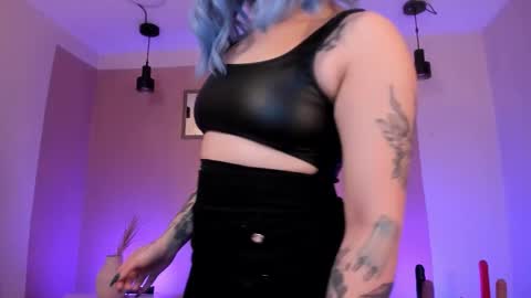 Asami  online show from 12/20/25, 11:23