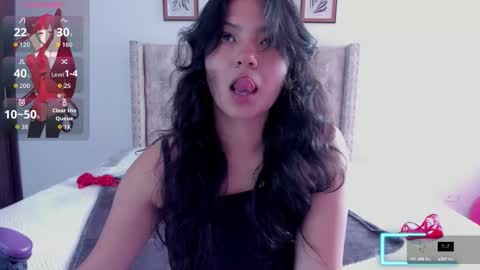 Saray online show from 10/28/25, 06:54