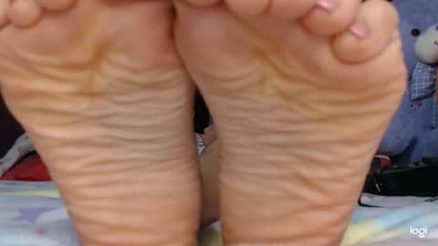 Snapshot of ash_nicefeet chatting on 12/01/25, 03:11 ashley online show from 12/01/25, 03:11