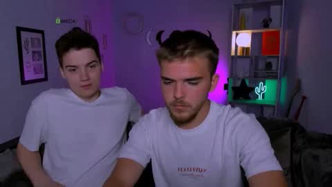 Snapshot of ash_raven_ chatting on 09/09/25, 07:46 ash_raven_ online show from 09/09/25, 07:46