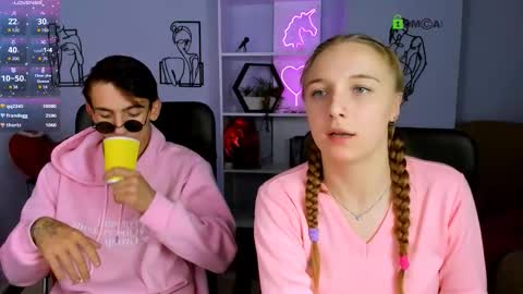 Snapshot of ash_raven_ chatting on 10/01/25, 07:20 ash_raven_ online show from 10/01/25, 07:20