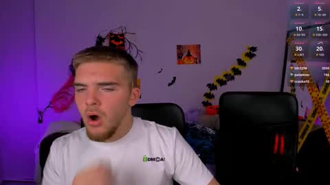 Snapshot of ash_raven_ chatting on 10/21/25, 07:36 ash_raven_ online show from 10/21/25, 07:36