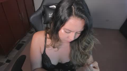 ash_smith1 online show from 08/04/26, 09:06
