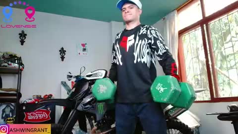 Snapshot of ash_wingrant chatting on 04/20/26, 02:20 ash_wingrant online show from 04/20/26, 02:20