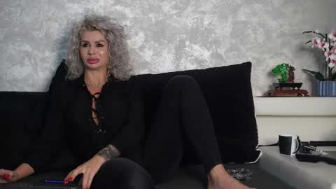 Asha online show from 11/20/25, 09:31