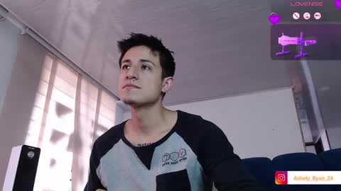 Ashley And Ryan  online show from 11/09/25, 08:29