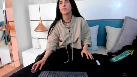 Ashkoreh online show from 04/09/26, 08:36