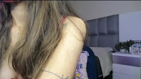 Carolina  online show from 10/09/25, 11:36