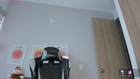 Snapshot of ashley_23a chatting on 11/26/25, 09:16 A S H L E Y online show from 11/26/25, 09:16