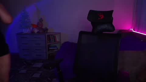   Yasmina   online show from 01/11/25, 03:44