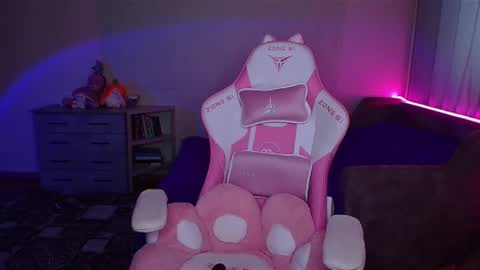   Yasmina   online show from 02/22/25, 05:44