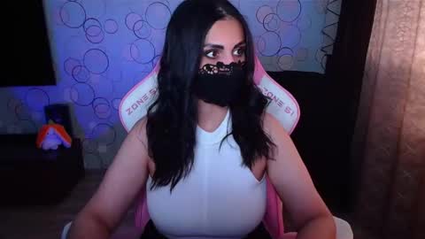   Yasmina   online show from 10/11/25, 04:55