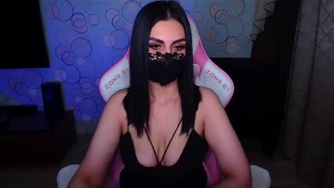   Yasmina   online show from 12/18/25, 03:23