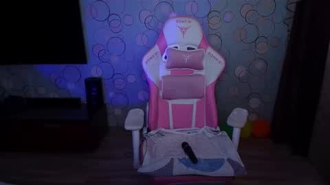   Yasmina   online show from 04/01/26, 05:41