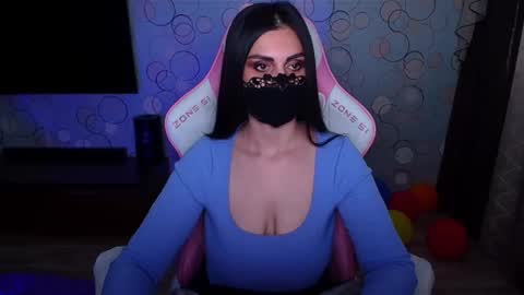   Yasmina   online show from 04/11/26, 08:07