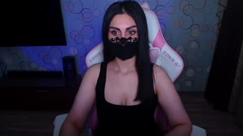 Snapshot of ashley__cooper__ chatting on 07/02/26, 05:35 Yasmina online show from 07/02/26, 05:35